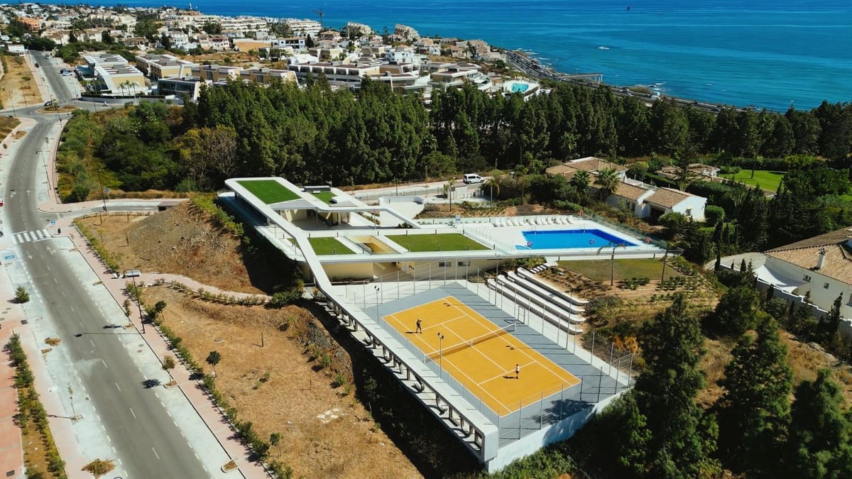 4 quarto Casa em Banda para venda em El Chaparral com piscina - 899 900 € (Ref: 10019972)