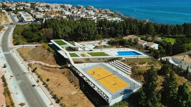 4 quarto Casa em Banda para venda em El Chaparral, Mijas - 899 900 € (Ref: 10019972)