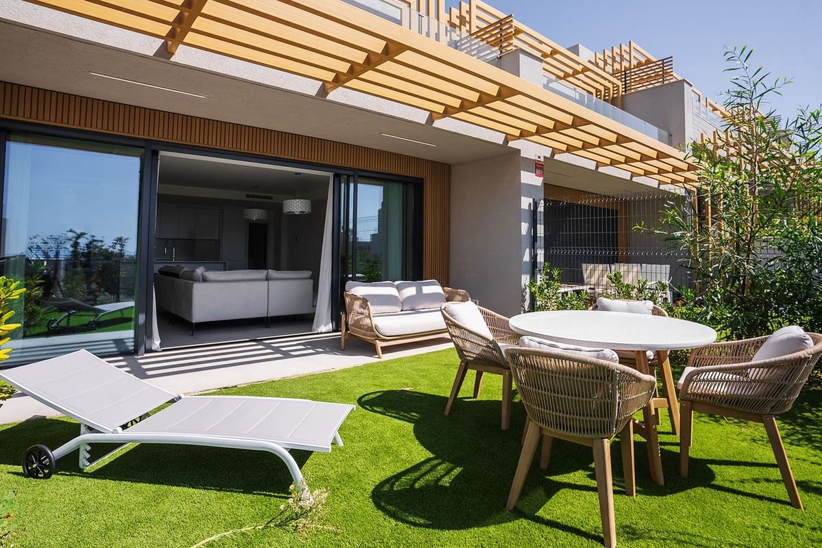 4 quarto Casa em Banda para venda em El Chaparral com piscina - 899 900 € (Ref: 10019972)