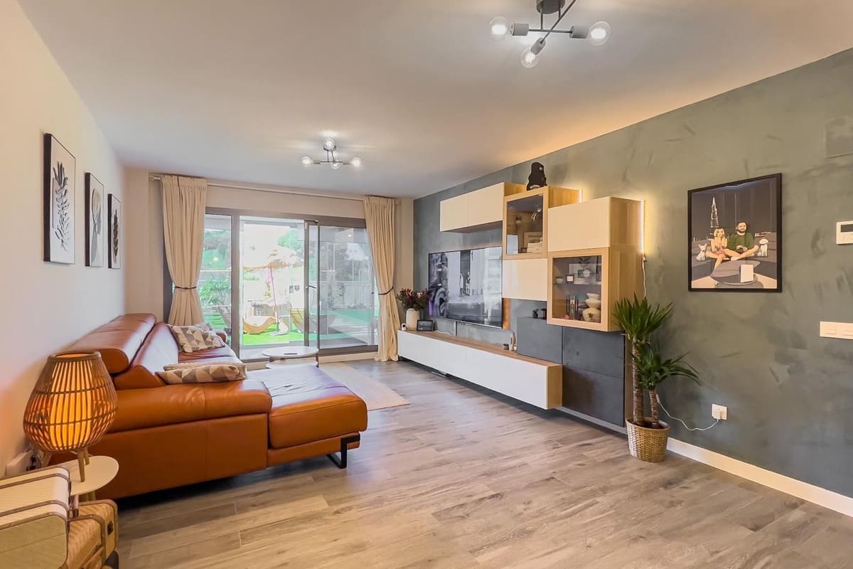 3 Zimmer Apartment zu verkaufen in El Chaparral mit Pool Garage - 598.500 € (Ref: 10019974)