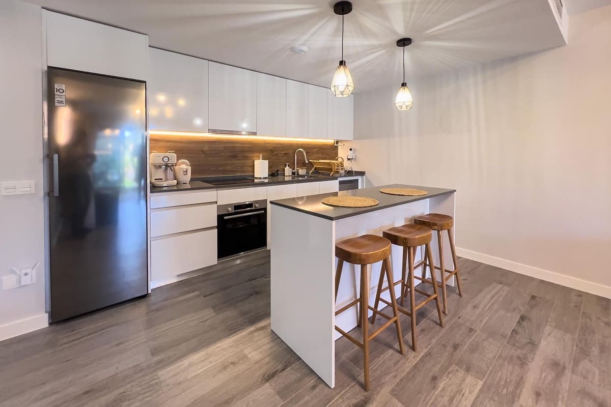 3 Zimmer Apartment zu verkaufen in El Chaparral mit Pool Garage - 598.500 € (Ref: 10019974)