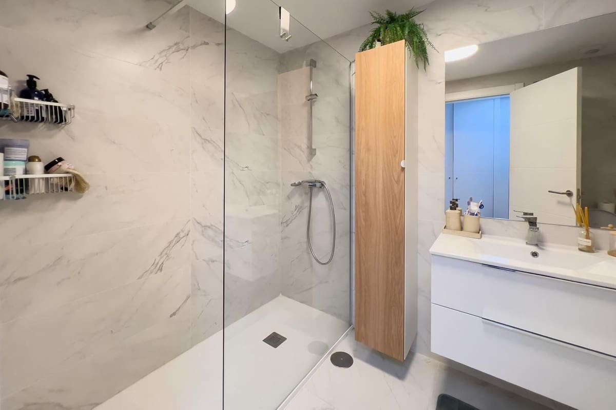 3 Zimmer Apartment zu verkaufen in El Chaparral mit Pool Garage - 598.500 € (Ref: 10019974)
