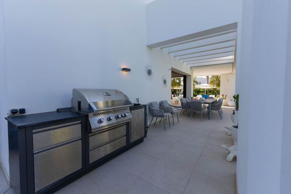 7 sovrum Villa till salu i La Cala Golf med pool - 2 900 000 € (Ref: 10019975)
