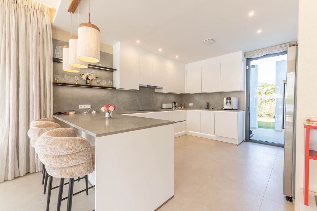 7 sovrum Villa till salu i La Cala Golf med pool - 2 900 000 € (Ref: 10019975)