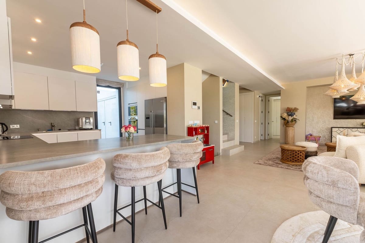 7 sovrum Villa till salu i La Cala Golf med pool - 2 900 000 € (Ref: 10019975)