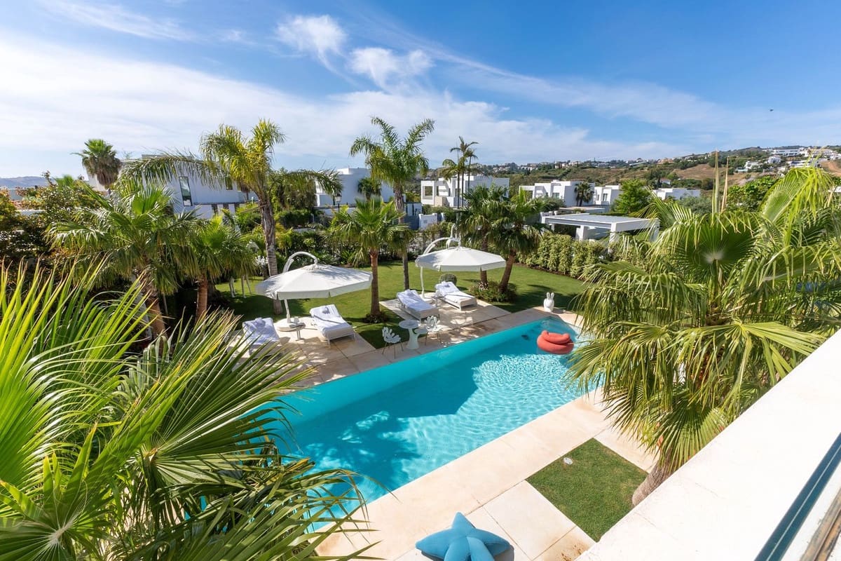 7 sovrum Villa till salu i La Cala Golf med pool - 2 900 000 € (Ref: 10019975)