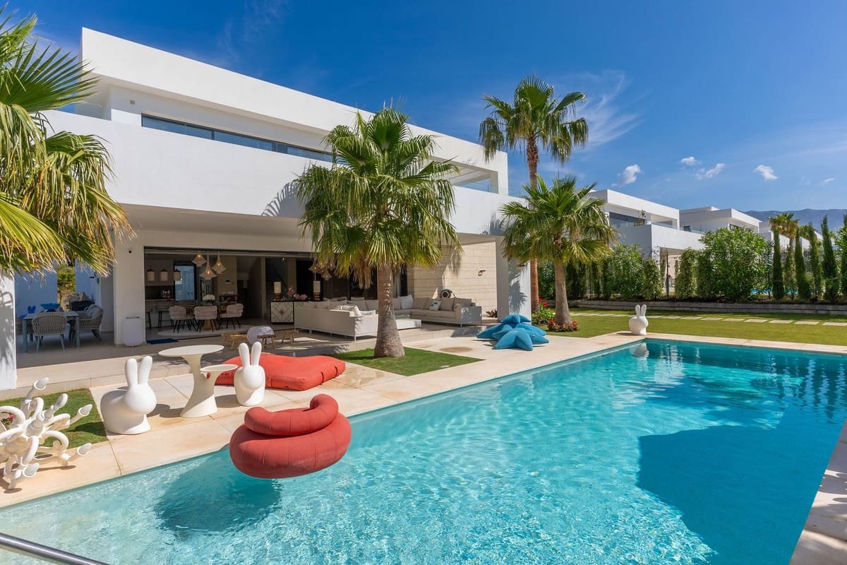 7 sovrum Villa till salu i La Cala Golf med pool - 2 900 000 € (Ref: 10019975)