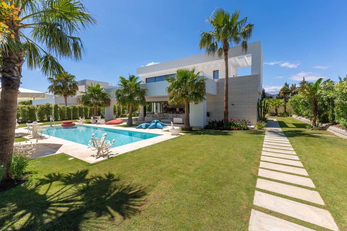 7 sovrum Villa till salu i La Cala Golf med pool - 2 900 000 € (Ref: 10019975)