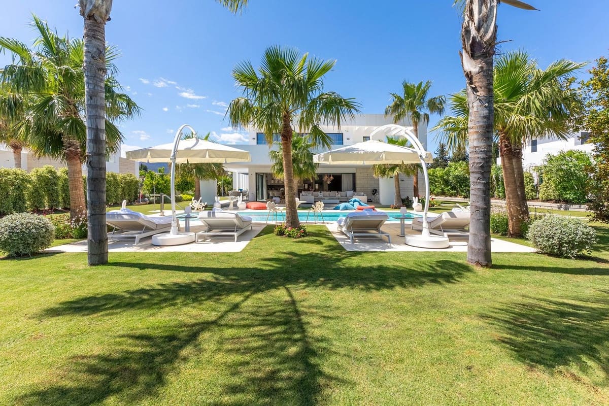 7 sovrum Villa till salu i La Cala Golf med pool - 2 900 000 € (Ref: 10019975)