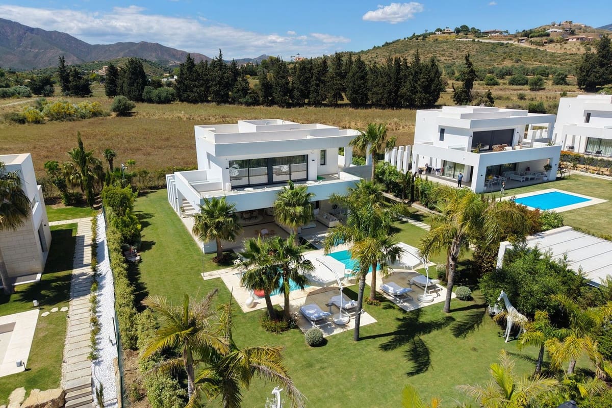 7 sovrum Villa till salu i La Cala Golf med pool - 2 900 000 € (Ref: 10019975)