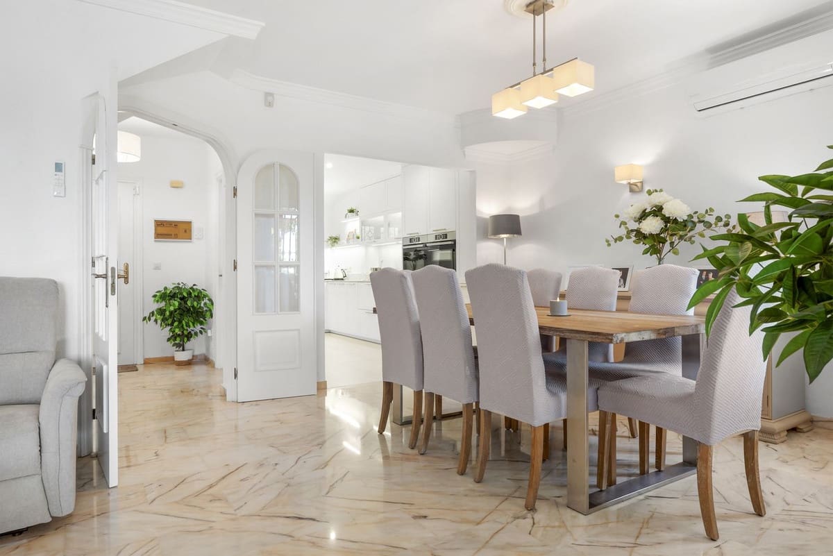 3 bedroom Villa for sale in El Chaparral with pool garage - € 875,000 (Ref: 10019976)