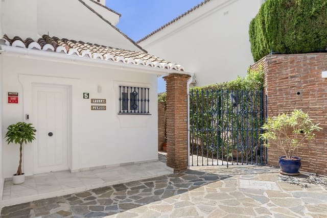 3 bedroom Villa for sale in El Chaparral, Mijas with pool garage - € 875,000 (Ref: 10019976)