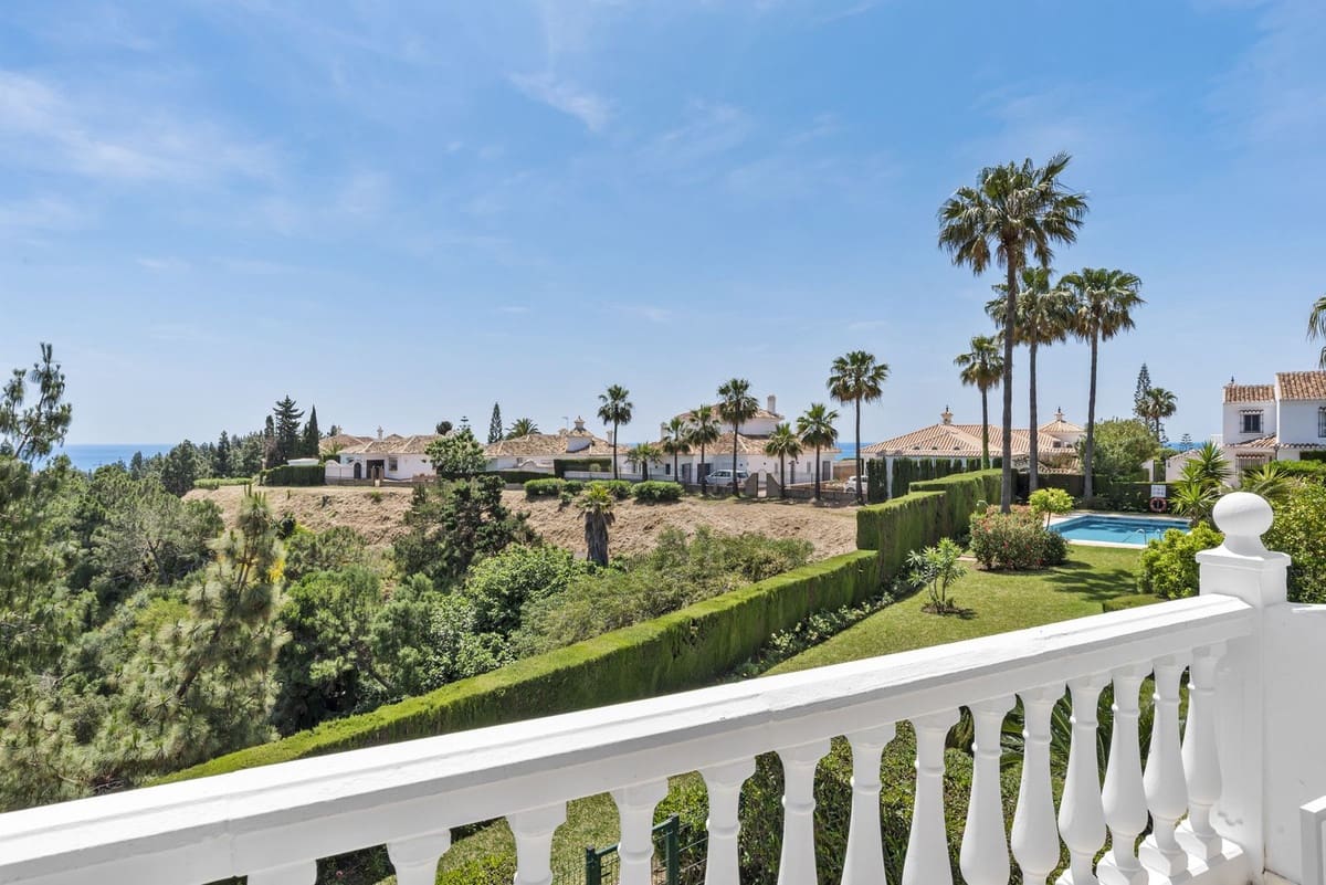 3 bedroom Villa for sale in El Chaparral with pool garage - € 875,000 (Ref: 10019976)