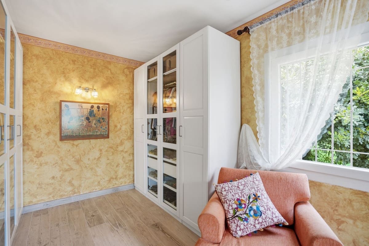 3 slaapkamer Villa te koop in La Cala de Mijas met zwembad - € 900.000 (Ref: 10019977)