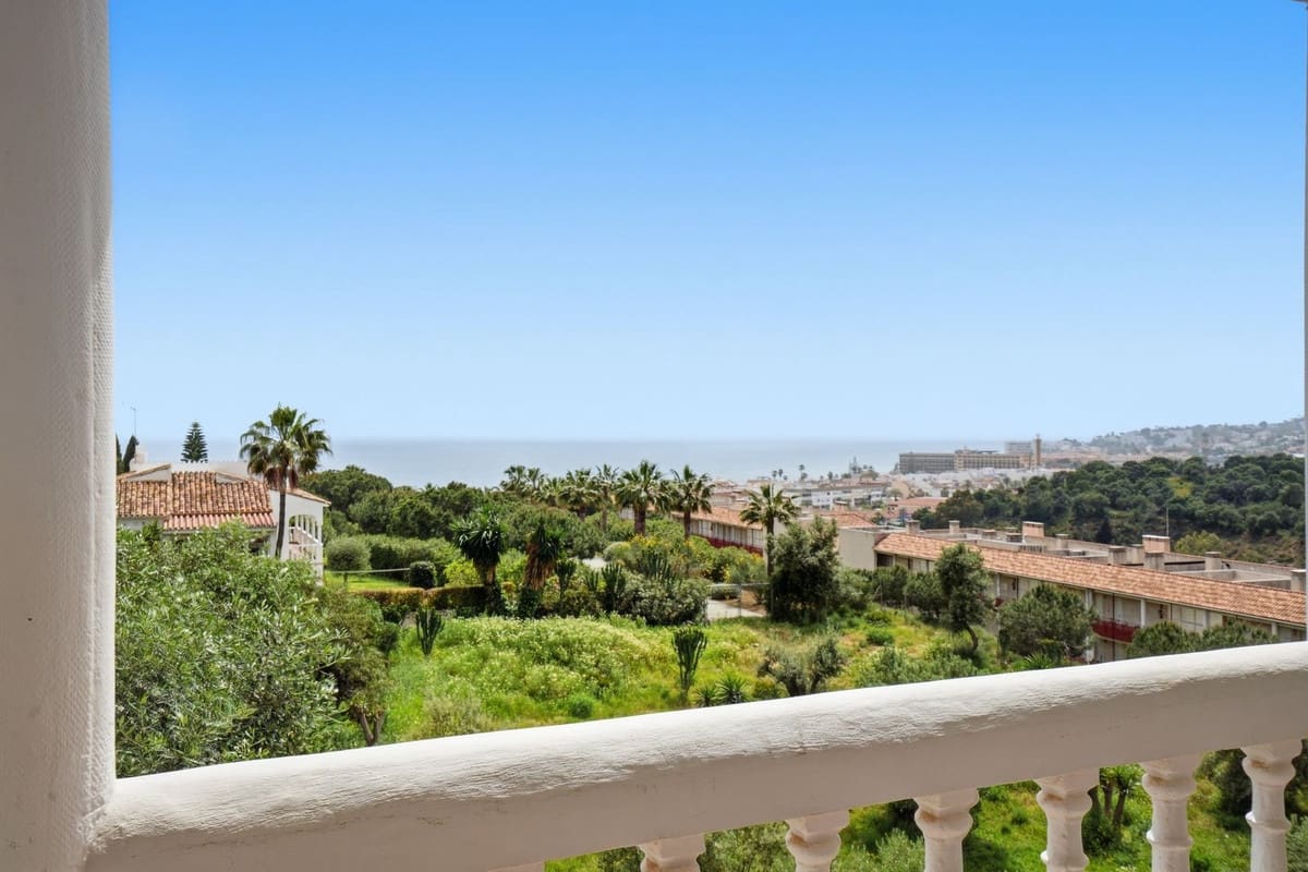 3 slaapkamer Villa te koop in La Cala de Mijas met zwembad - € 900.000 (Ref: 10019977)