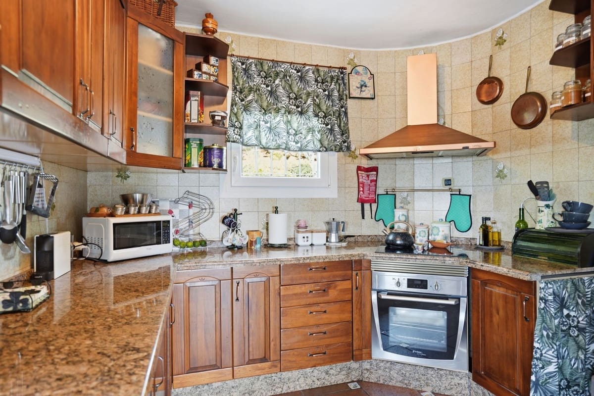 3 slaapkamer Villa te koop in La Cala de Mijas met zwembad - € 900.000 (Ref: 10019977)