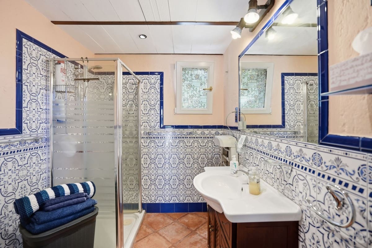 3 slaapkamer Villa te koop in La Cala de Mijas met zwembad - € 900.000 (Ref: 10019977)