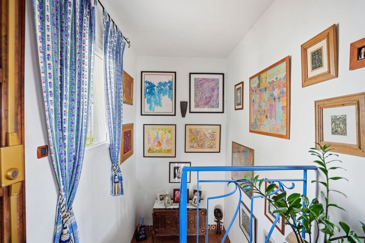 3 slaapkamer Villa te koop in La Cala de Mijas met zwembad - € 900.000 (Ref: 10019977)