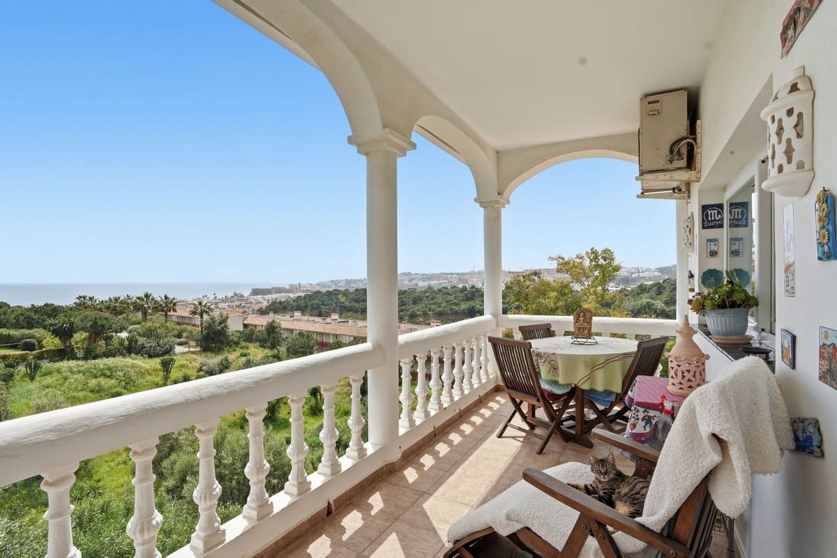 3 slaapkamer Villa te koop in La Cala de Mijas met zwembad - € 900.000 (Ref: 10019977)