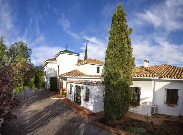 6 makuuhuone Huvila myytävänä paikassa La Cala Golf, Mijas mukana uima-altaan 
autotalli - 2 600 000 € (Ref: 10019979)