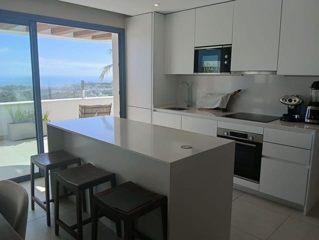 Apartamento de 2 habitaciones en La Cala de Mijas, Mijas en venta con piscina - 785.000 € (Ref: 10019980)