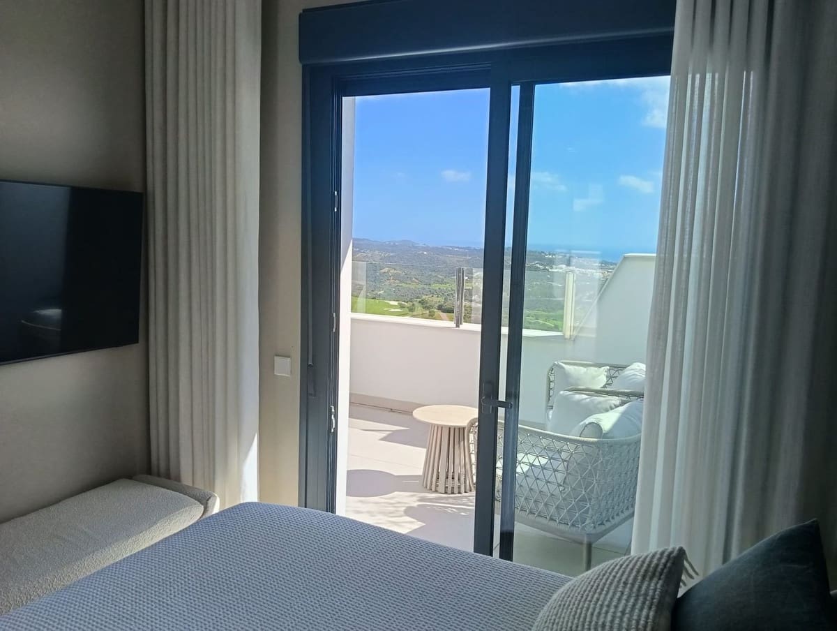 Apartamento de 2 habitaciones en La Cala de Mijas en venta con piscina - 785.000 € (Ref: 10019980)