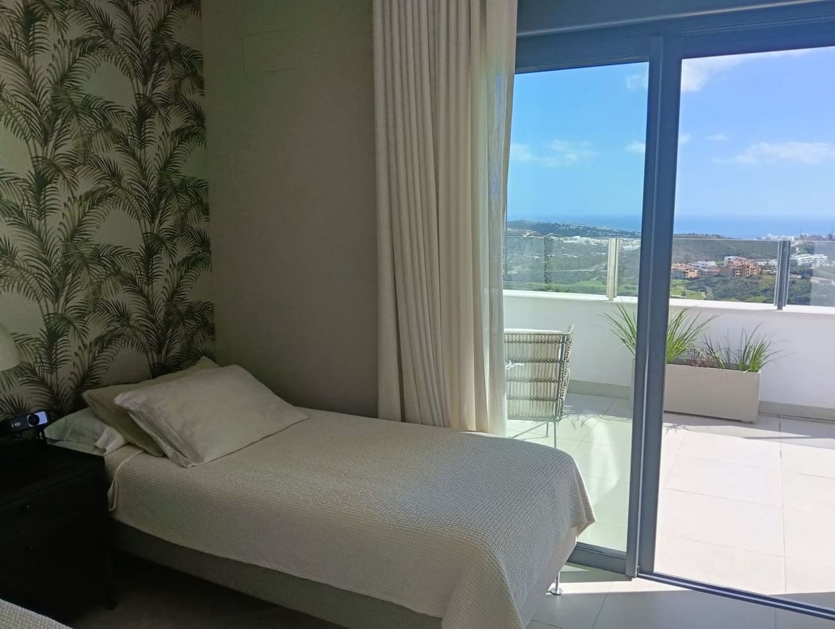 Apartamento de 2 habitaciones en La Cala de Mijas en venta con piscina - 785.000 € (Ref: 10019980)