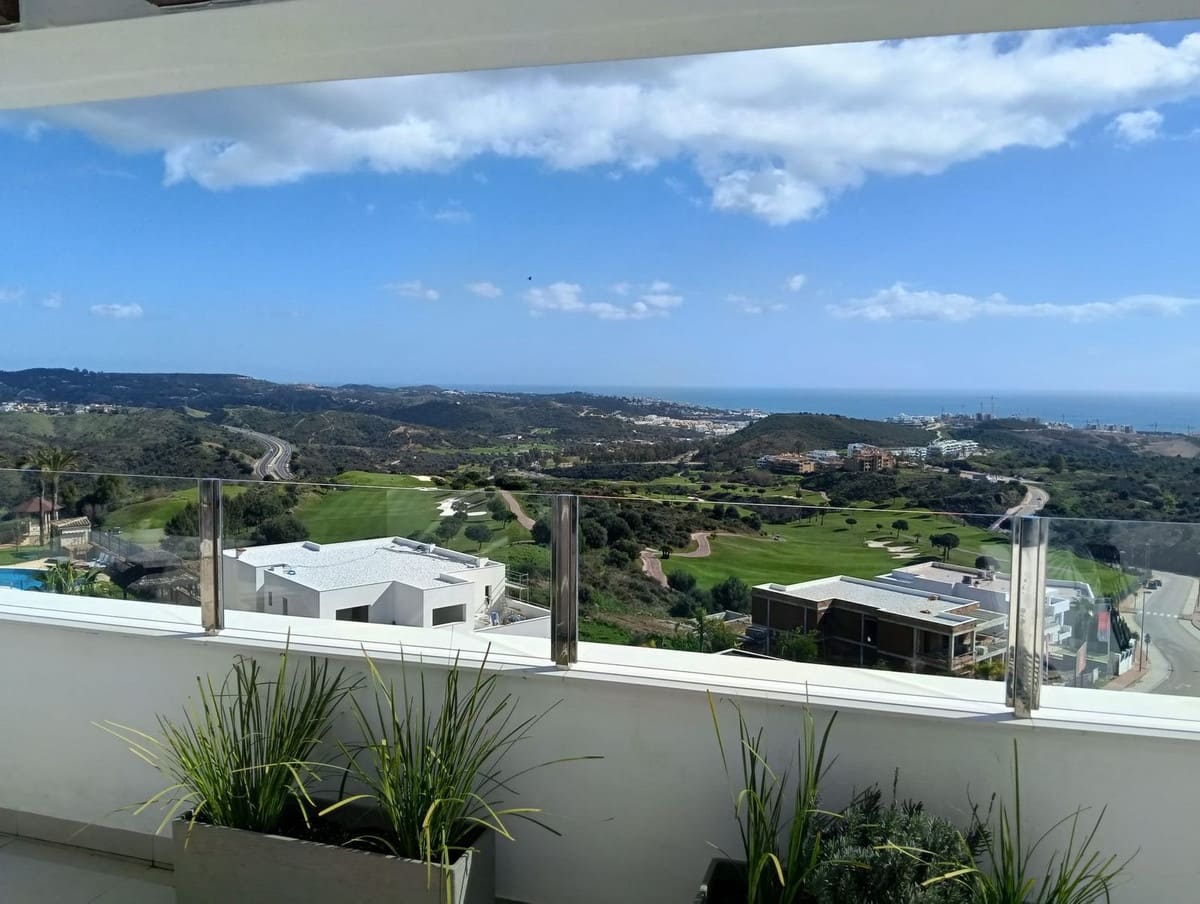 Apartamento de 2 habitaciones en La Cala de Mijas en venta con piscina - 785.000 € (Ref: 10019980)