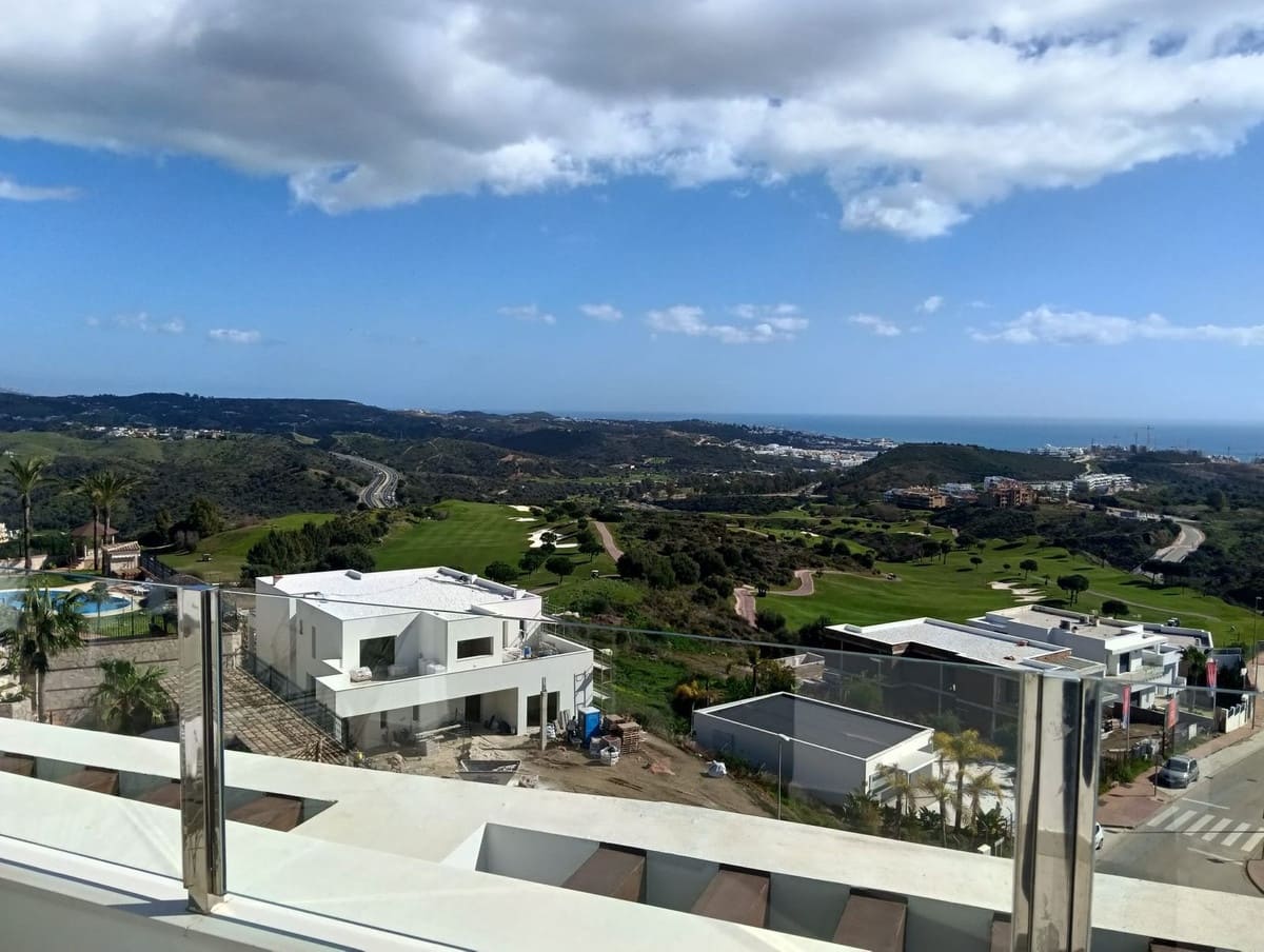 Apartamento de 2 habitaciones en La Cala de Mijas en venta con piscina - 785.000 € (Ref: 10019980)