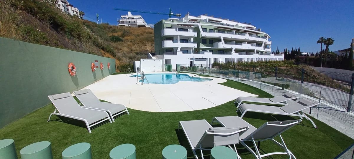 Apartamento de 2 habitaciones en La Cala de Mijas en venta con piscina - 785.000 € (Ref: 10019980)