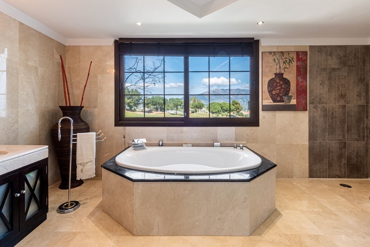4 camera da letto Villa in vendita in La Cala Golf con piscina - 1.899.500 € (Rif: 10019981)
