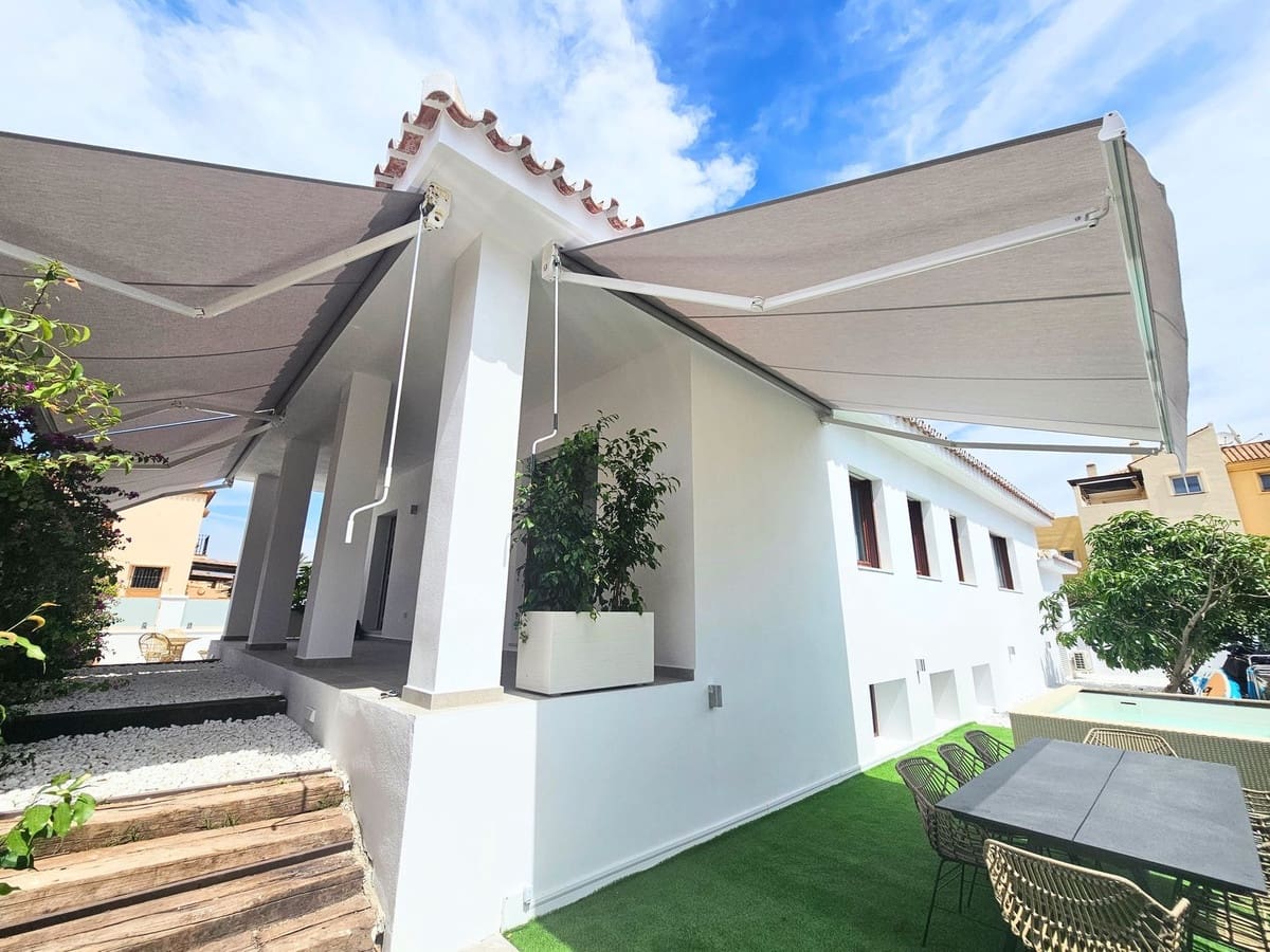 5 sovrum Villa till salu i La Cala de Mijas med garage - 1 590 000 € (Ref: 10019982)