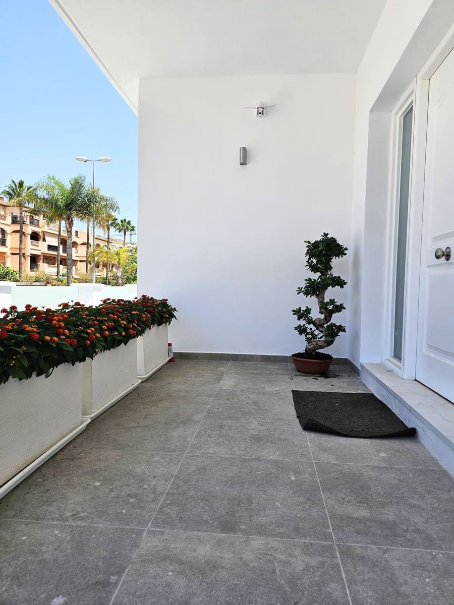5 sovrum Villa till salu i La Cala de Mijas med garage - 1 590 000 € (Ref: 10019982)