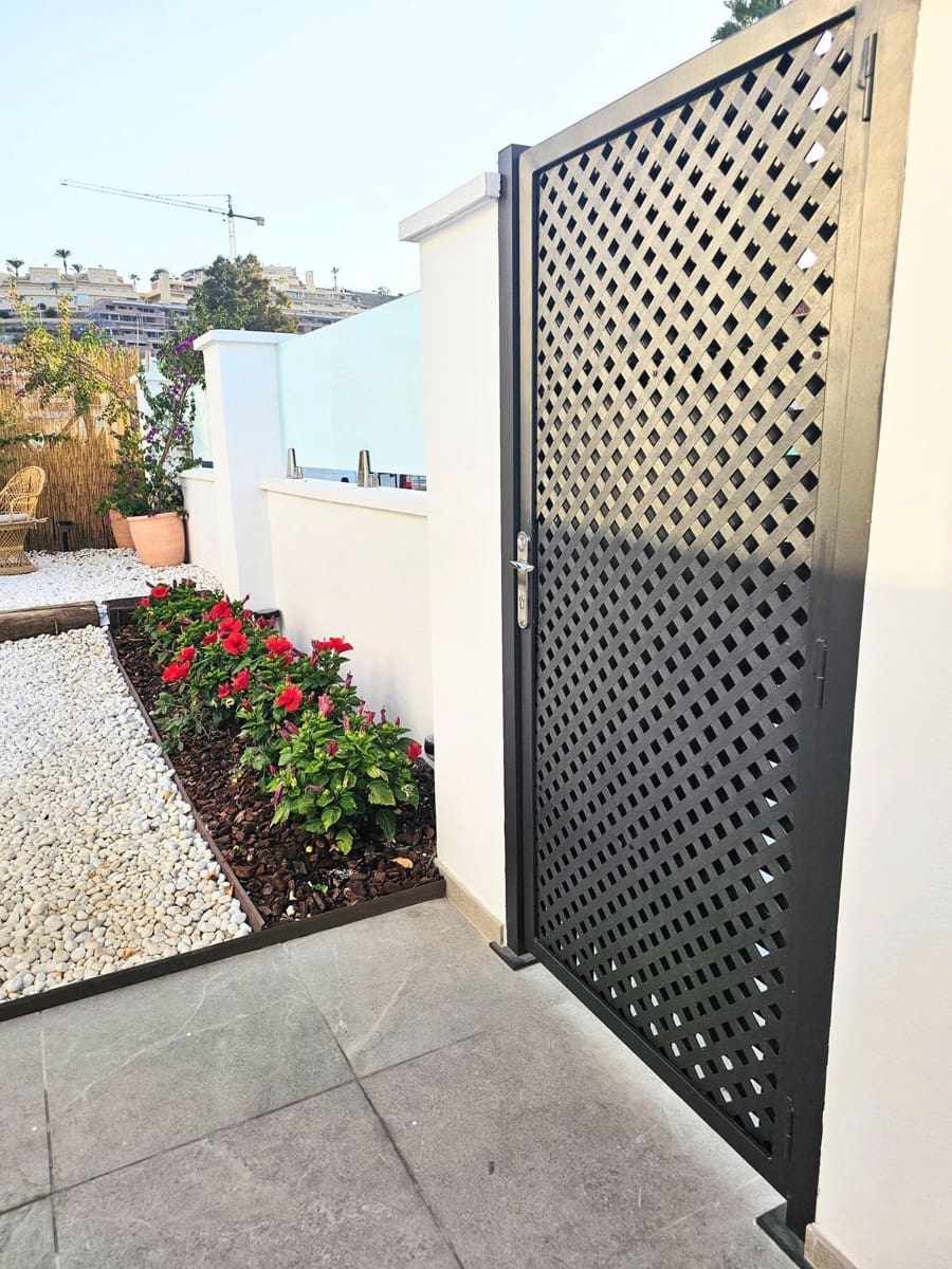 5 sovrum Villa till salu i La Cala de Mijas med garage - 1 590 000 € (Ref: 10019982)