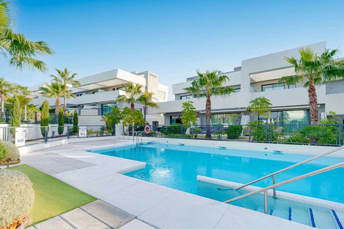 4 quarto Casa em Banda para venda em La Cala de Mijas com piscina - 1 195 000 € (Ref: 10019984)