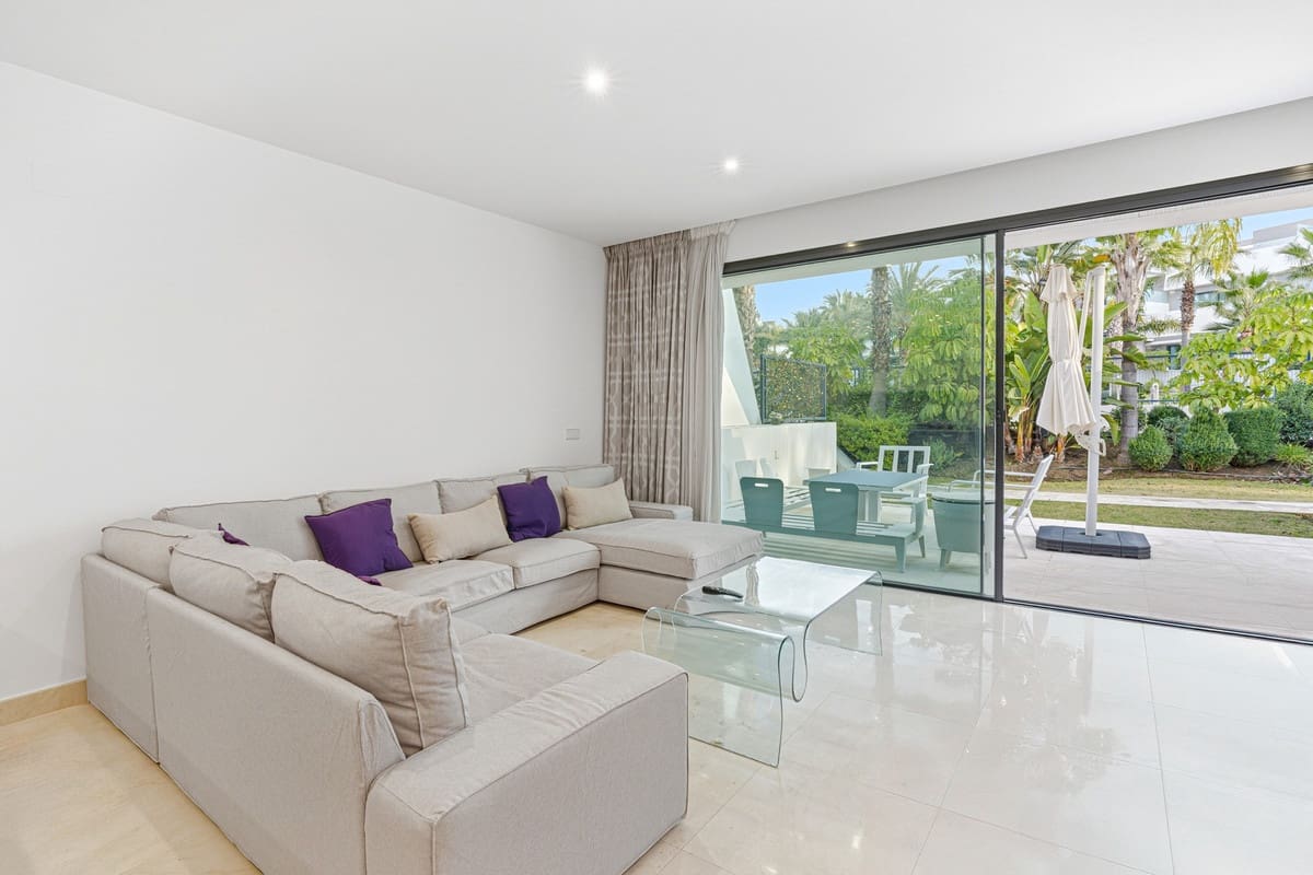 4 quarto Casa em Banda para venda em La Cala de Mijas com piscina - 1 195 000 € (Ref: 10019984)