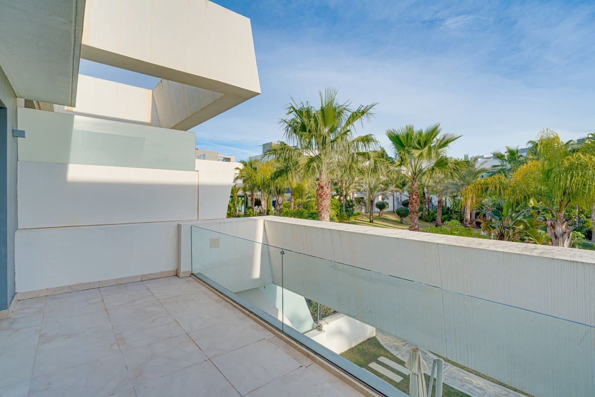 4 quarto Casa em Banda para venda em La Cala de Mijas com piscina - 1 195 000 € (Ref: 10019984)