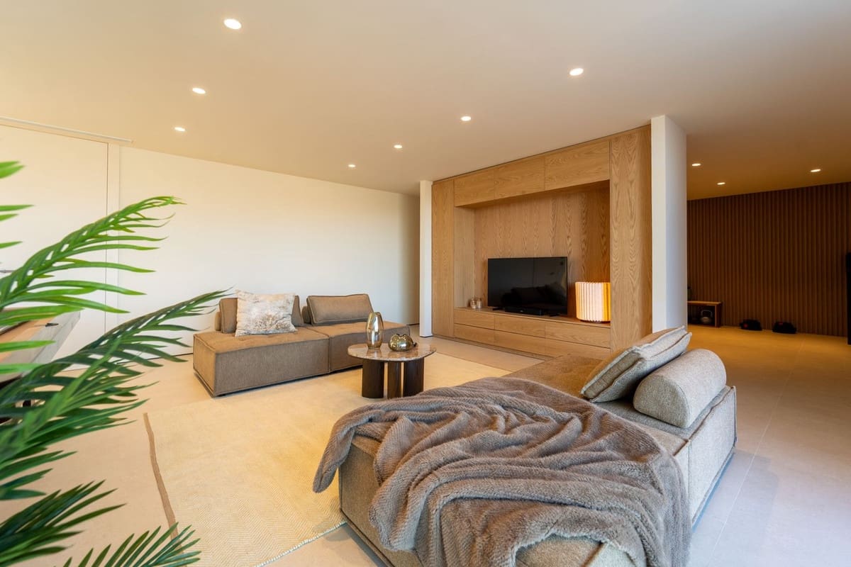 5 sovrum Villa till salu i La Cala Golf med pool garage - 3 100 000 € (Ref: 10019985)
