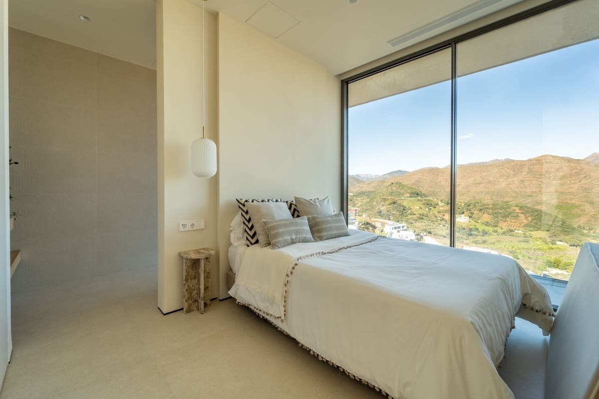 5 sovrum Villa till salu i La Cala Golf med pool garage - 3 100 000 € (Ref: 10019985)