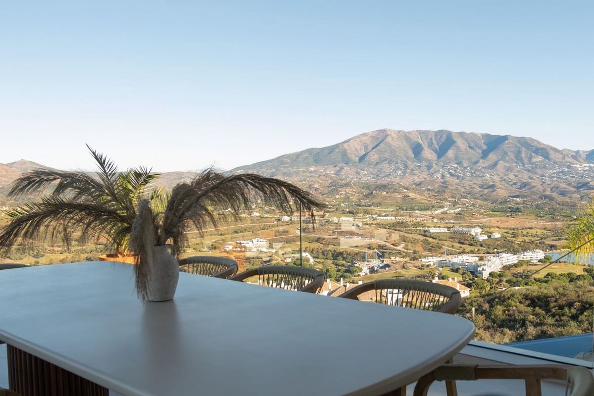 5 sovrum Villa till salu i La Cala Golf med pool garage - 3 100 000 € (Ref: 10019985)