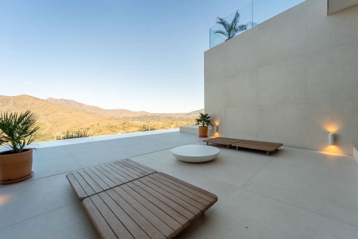 5 sovrum Villa till salu i La Cala Golf med pool garage - 3 100 000 € (Ref: 10019985)