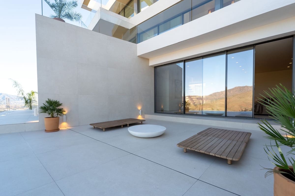 5 sovrum Villa till salu i La Cala Golf med pool garage - 3 100 000 € (Ref: 10019985)