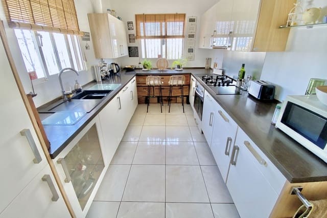 4 slaapkamer Villa te koop in La Cala de Mijas, Mijas met zwembad - € 779.950 (Ref: 10019986)
