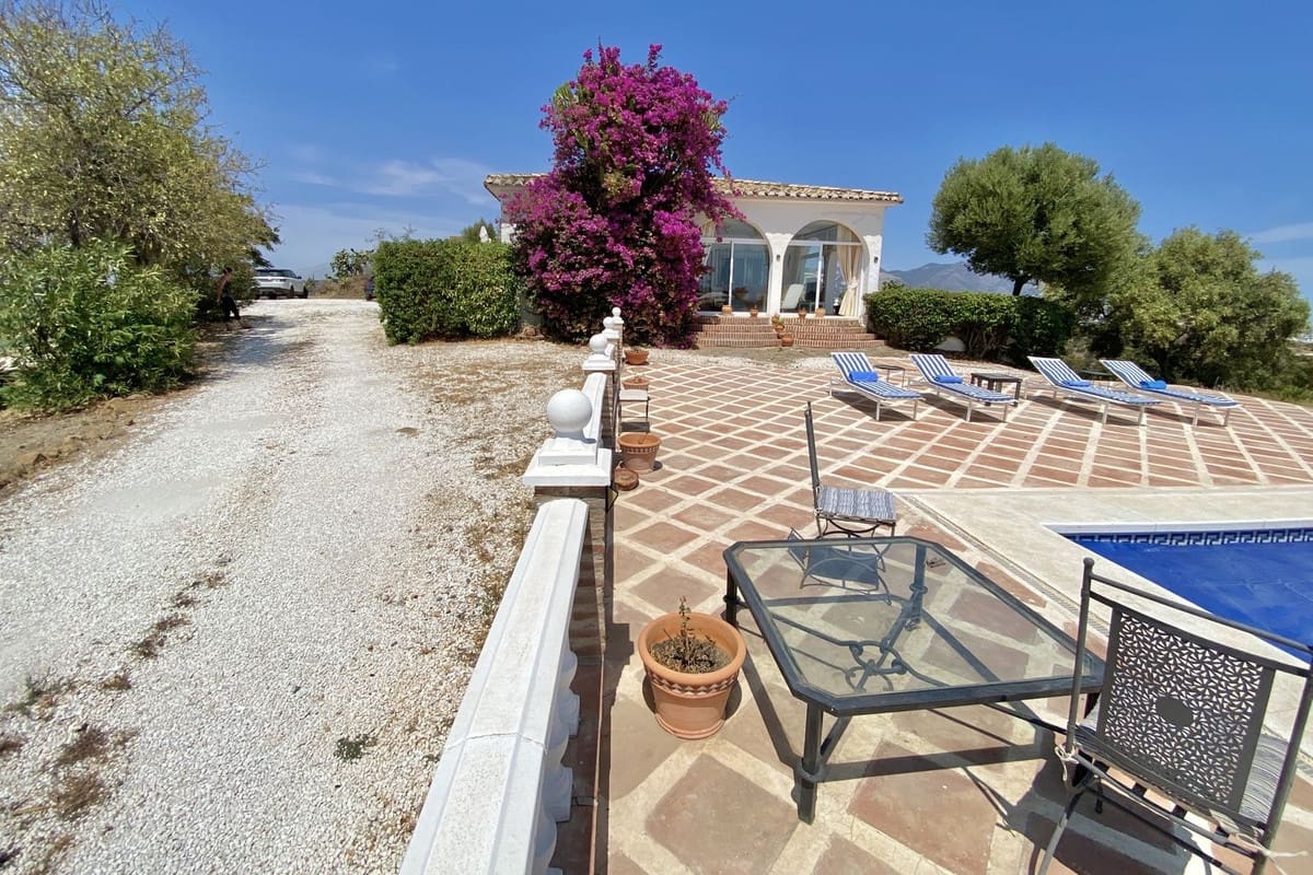 4 slaapkamer Villa te koop in La Cala de Mijas met zwembad - € 779.950 (Ref: 10019986)