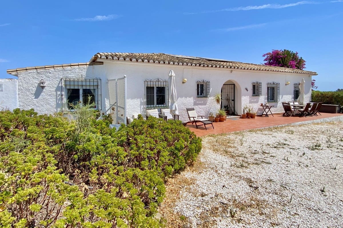 4 slaapkamer Villa te koop in La Cala de Mijas met zwembad - € 779.950 (Ref: 10019986)