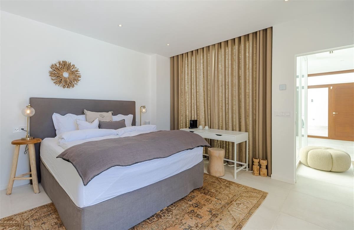 Chalet de 9 habitaciones en Riviera del Sol en venta con piscina garaje - 2.925.000 € (Ref: 10019987)