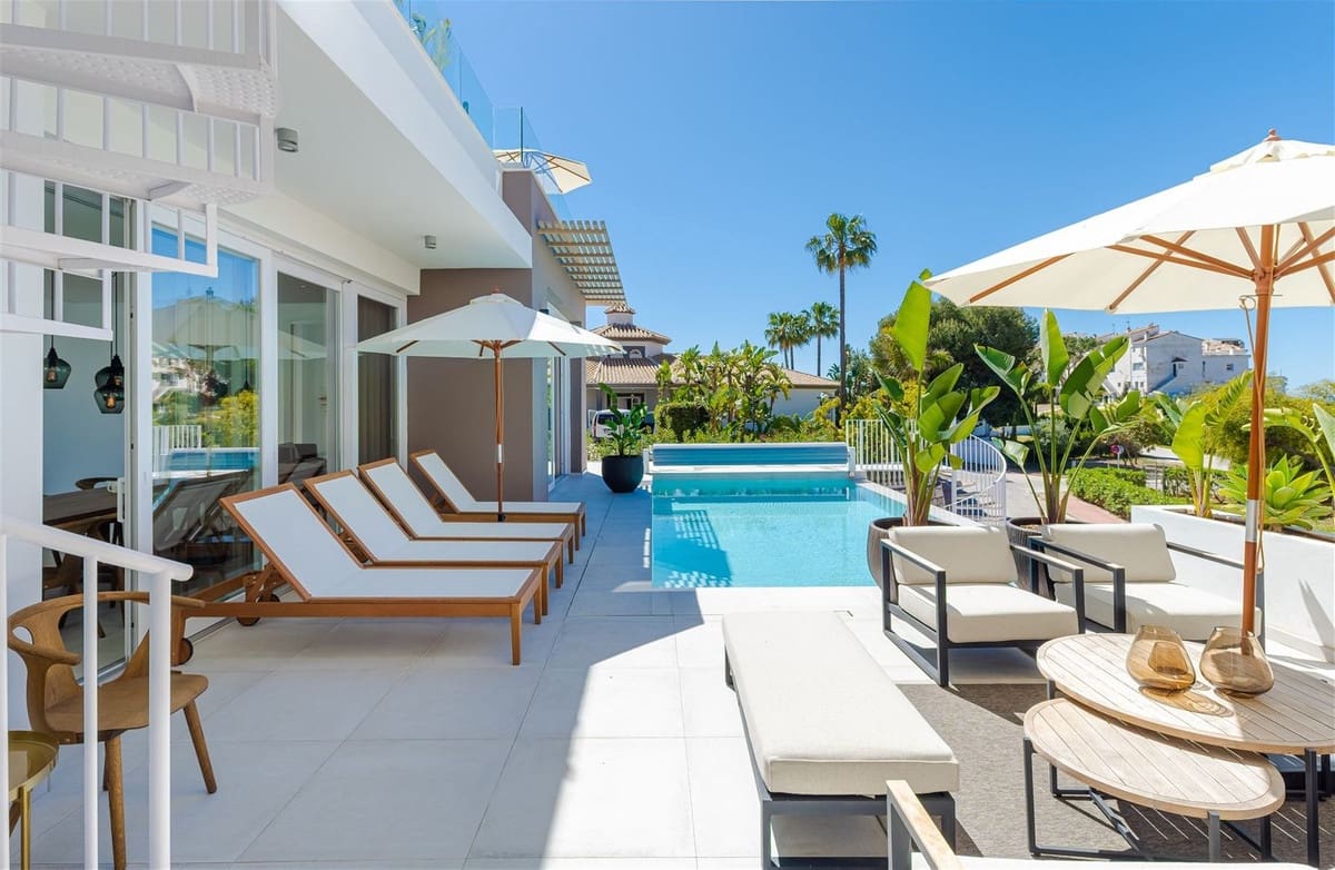 Chalet de 9 habitaciones en Riviera del Sol en venta con piscina garaje - 2.925.000 € (Ref: 10019987)