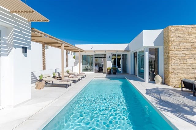 Chalet de 9 habitaciones en Riviera del Sol, Mijas en venta con piscina garaje - 2.925.000 € (Ref: 10019987)
