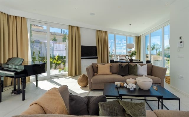 Chalet de 9 habitaciones en Riviera del Sol, Mijas en venta con piscina garaje - 2.925.000 € (Ref: 10019987)