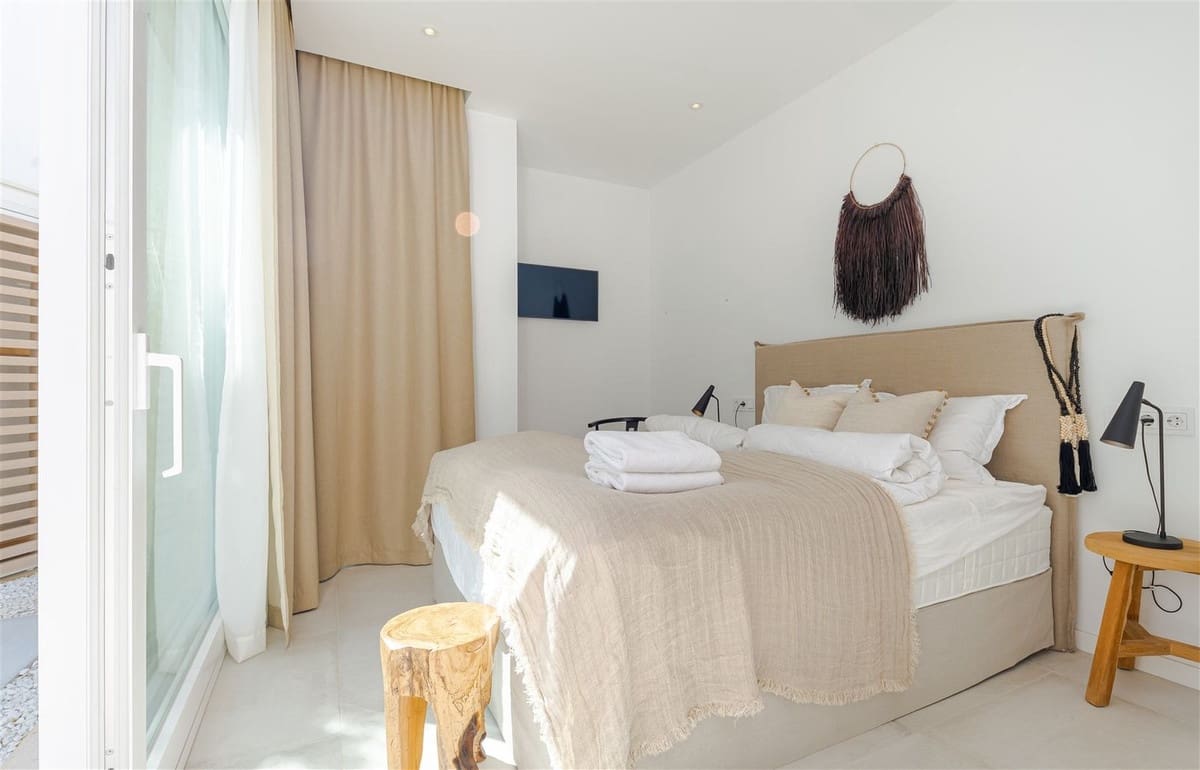 Chalet de 9 habitaciones en Riviera del Sol en venta con piscina garaje - 2.925.000 € (Ref: 10019987)
